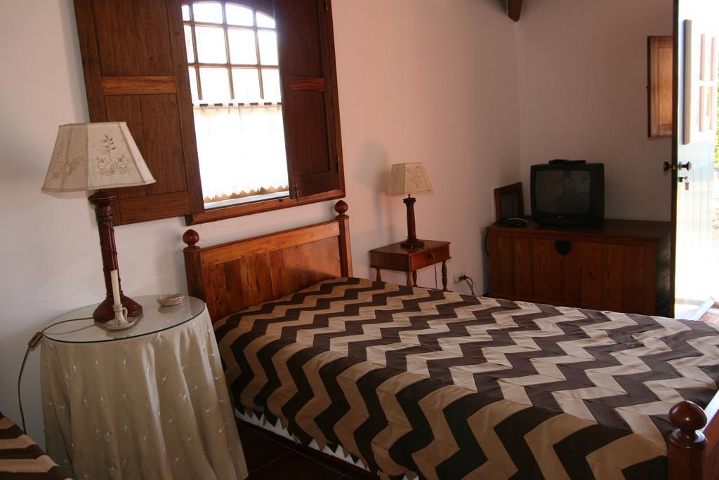 Quinta Dos Figos "5 Trevos Gold" Villa Praia da Vitoria Ruang foto