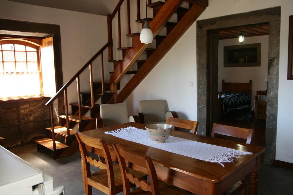 Quinta Dos Figos "5 Trevos Gold" Villa Praia da Vitoria Ruang foto